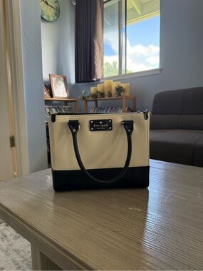 kate spade Black & Cream Two-Tone Leather Purse